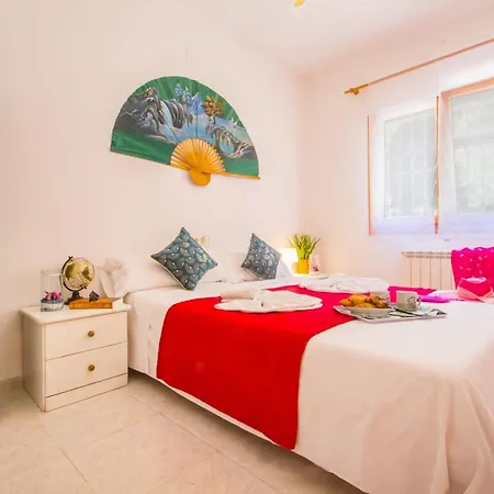 Nicole - Plusholidays Villa Calpe