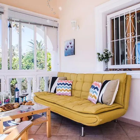 Nicole - Plusholidays Villa Calpe